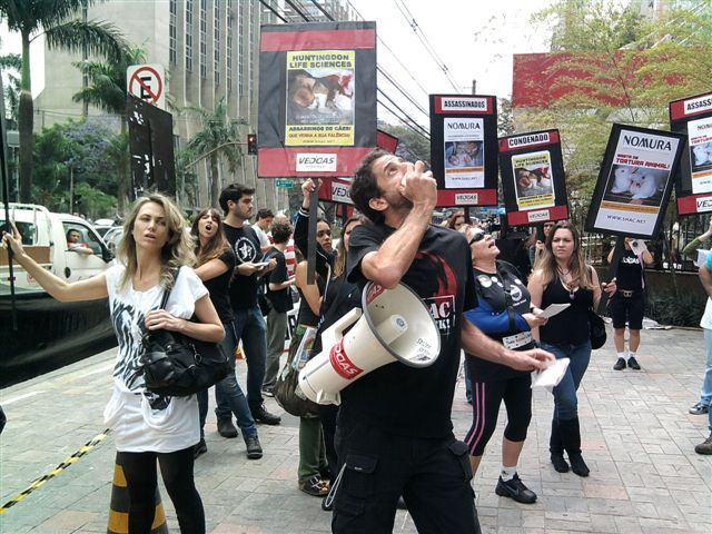 Protesto SHAC (Stop Huntingdon Animal Cruelty)